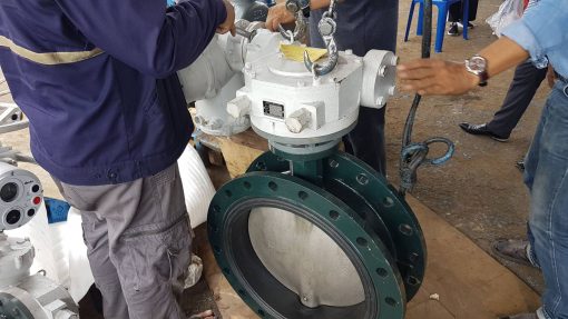 ประตูน้ำลิ้นปีกผีเสื้อ แบบหุ้มยางเต็มผิวหน้า (Rubber Lined Butterfly Valve or Rubber seat Butterfly Valve)